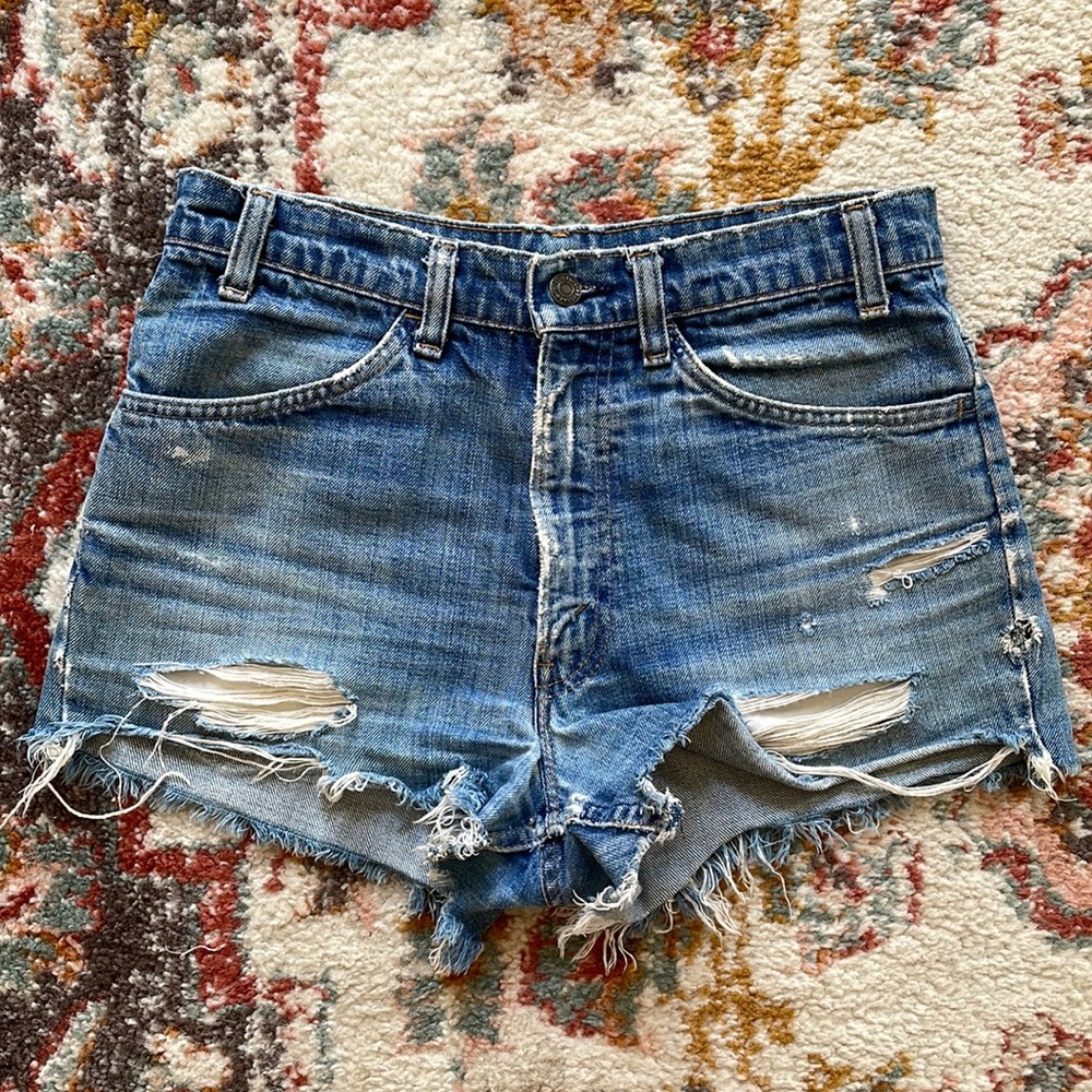 Levi’s cut off shorts